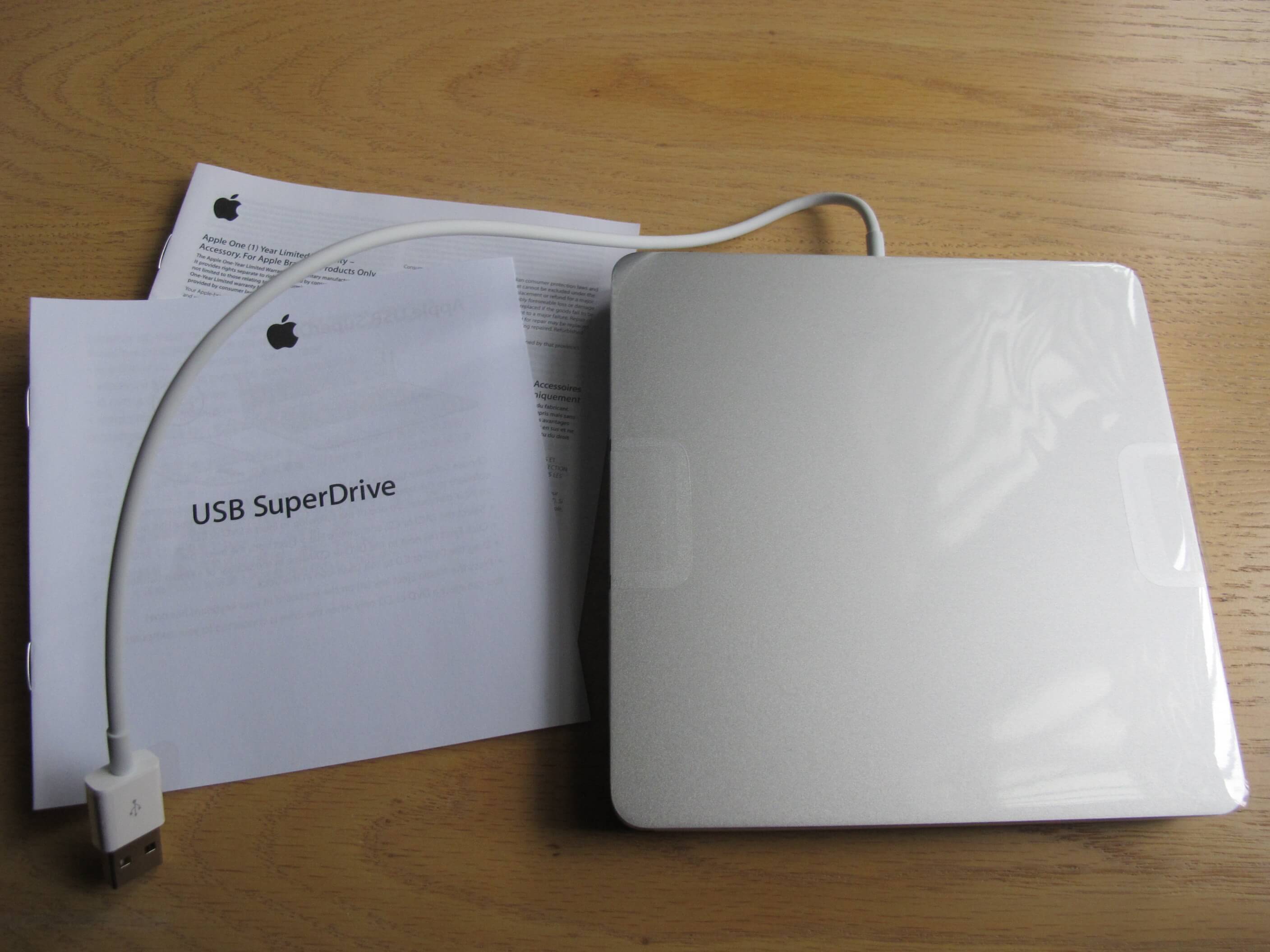 Apple USB SuperDrive-03.JPG